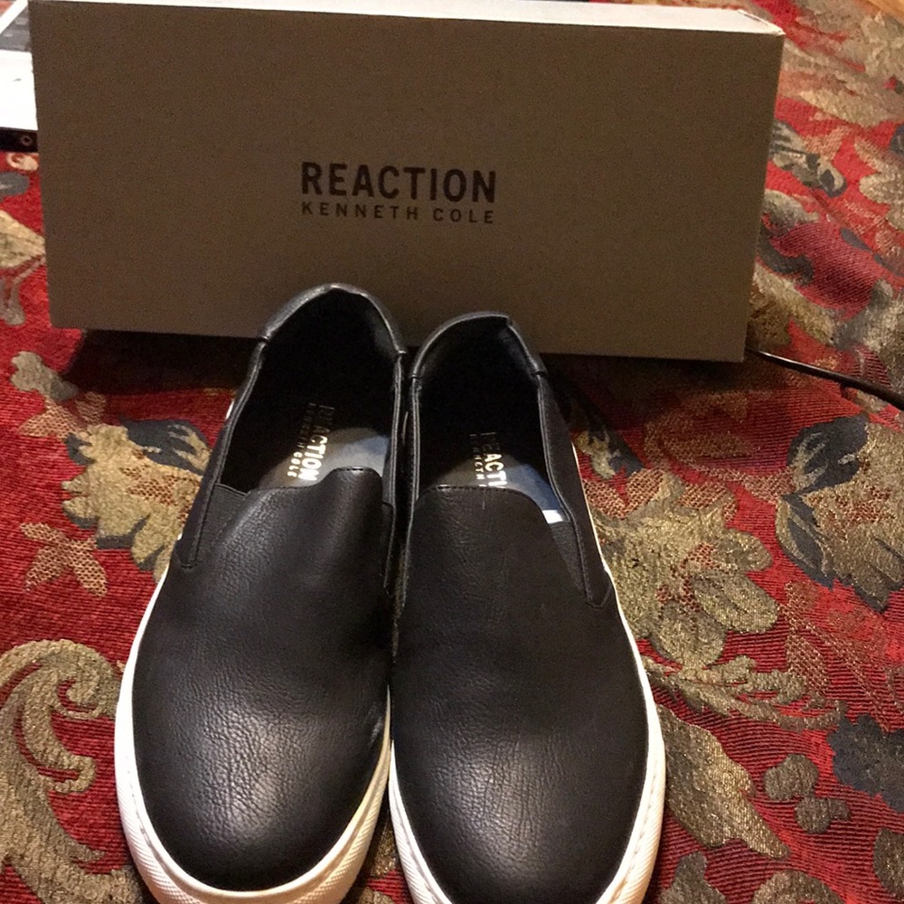 Shoes - Picture 3 of 5